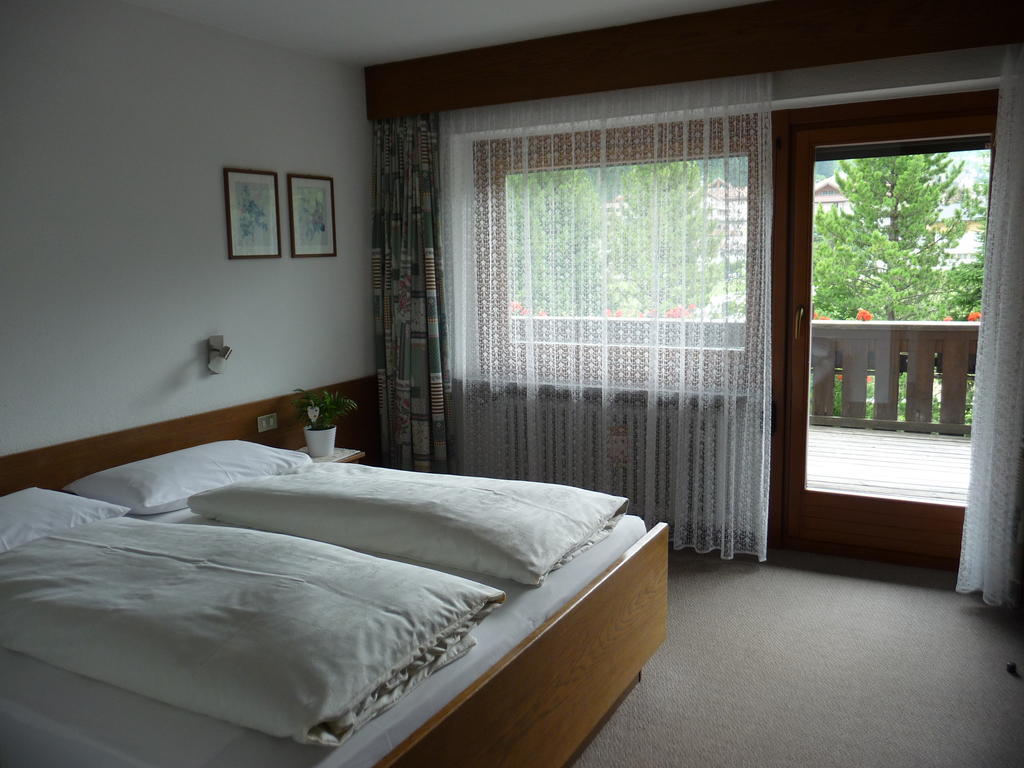 Garni Bonaria Aparthotel Corvara In Badia Exterior foto