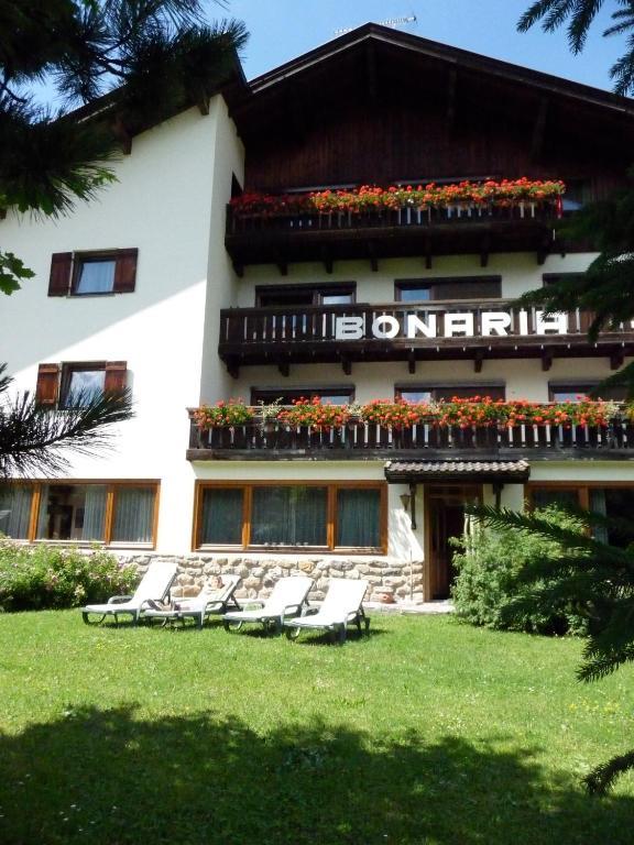 Garni Bonaria Aparthotel Corvara In Badia Exterior foto