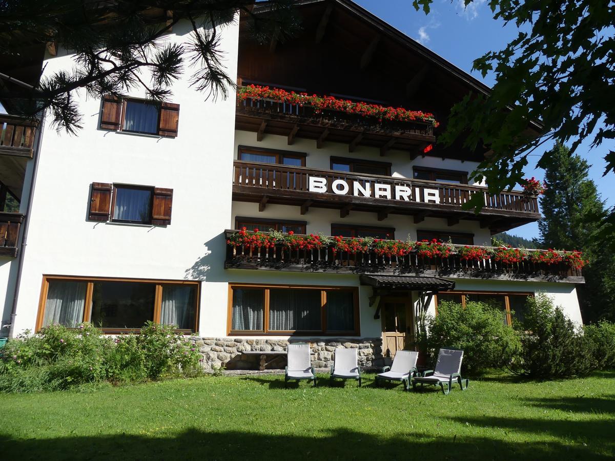 Garni Bonaria Aparthotel Corvara In Badia Exterior foto